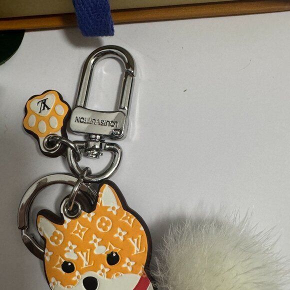 Louis Vuitton Key chain💕💕 - Picture 4 of 6